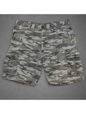 Wrangler Gray Camo Cargo Shorts Men’s 38